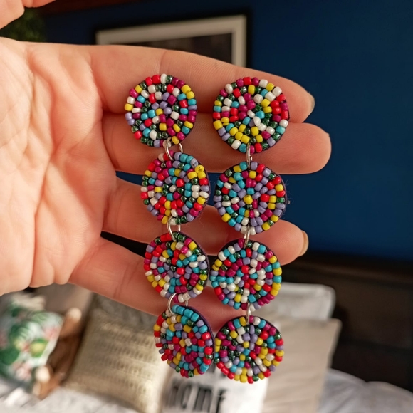 Beaded Long Retro Earrings - Picture 3 of 7